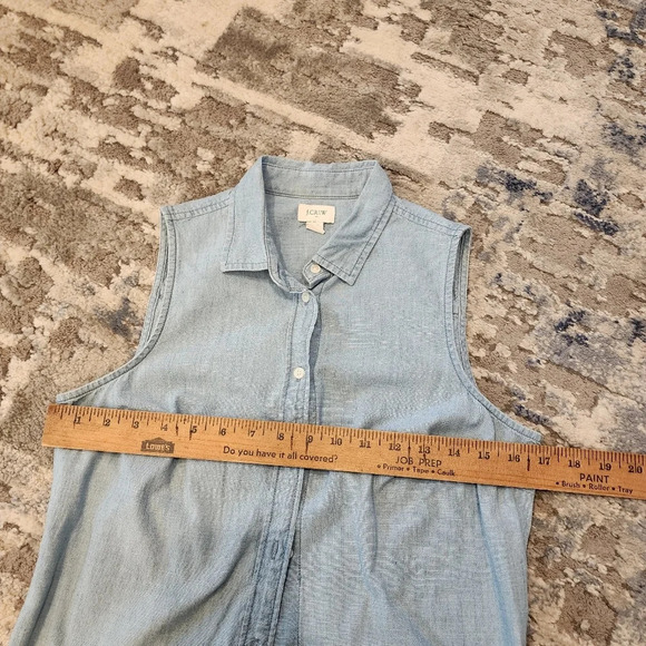 J. Crew Chambray button-up shirt in signature fit. Sleeveless.  Size XS - Picture 6 of 12